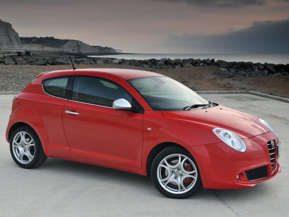 Alfa romeo hatchback